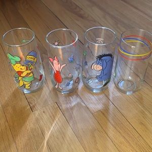Disney Winnie the Pooh set of 4 glasses